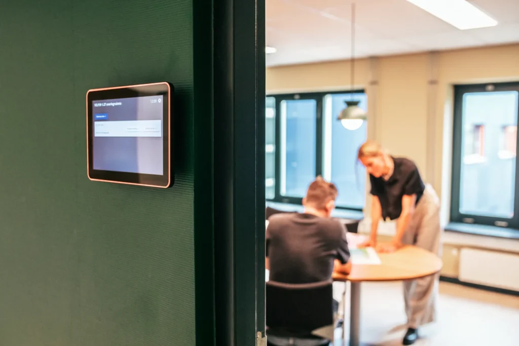 Rijn IJssel College room booking met Zaaldisplays