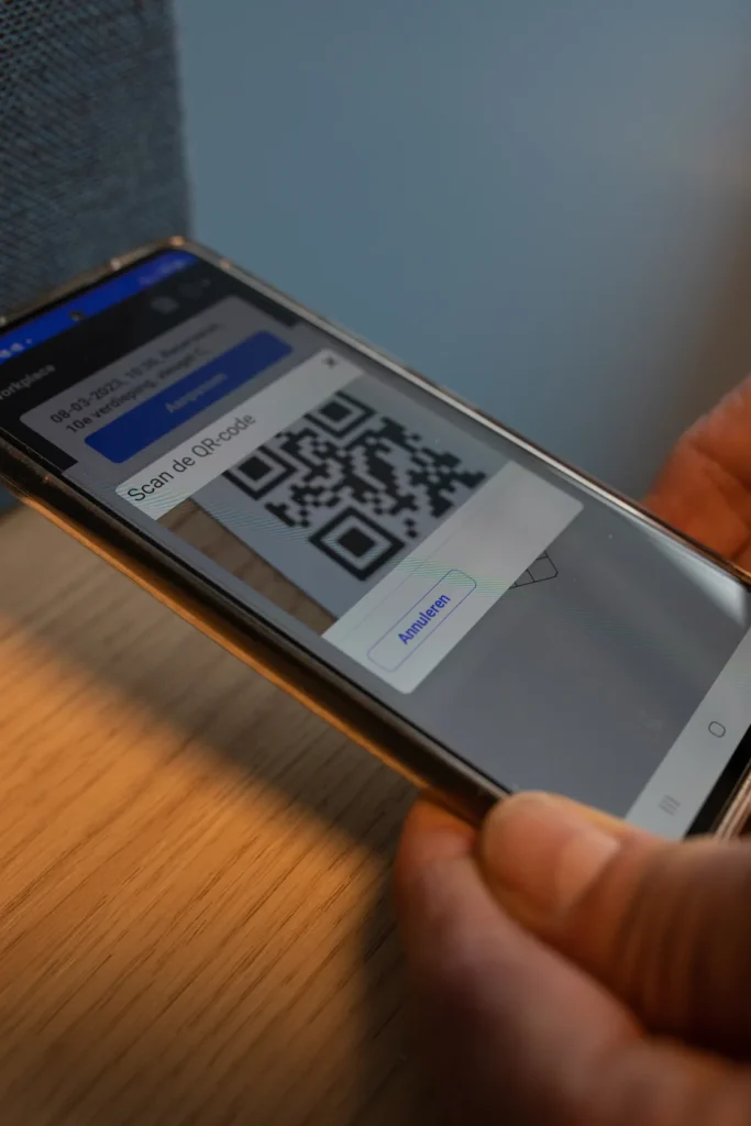 QR-code check-in en out bij Flynth